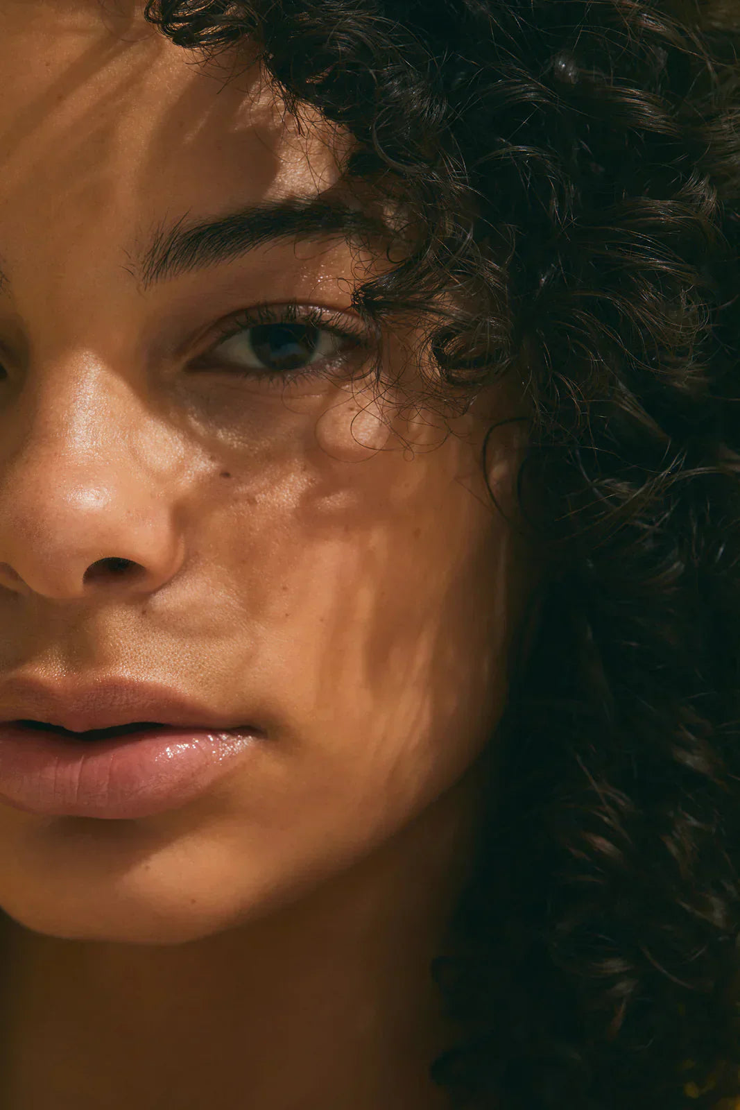 Perte de cheveux saisonnière : notre rituel haircare salvateur pour récupérer de la densité