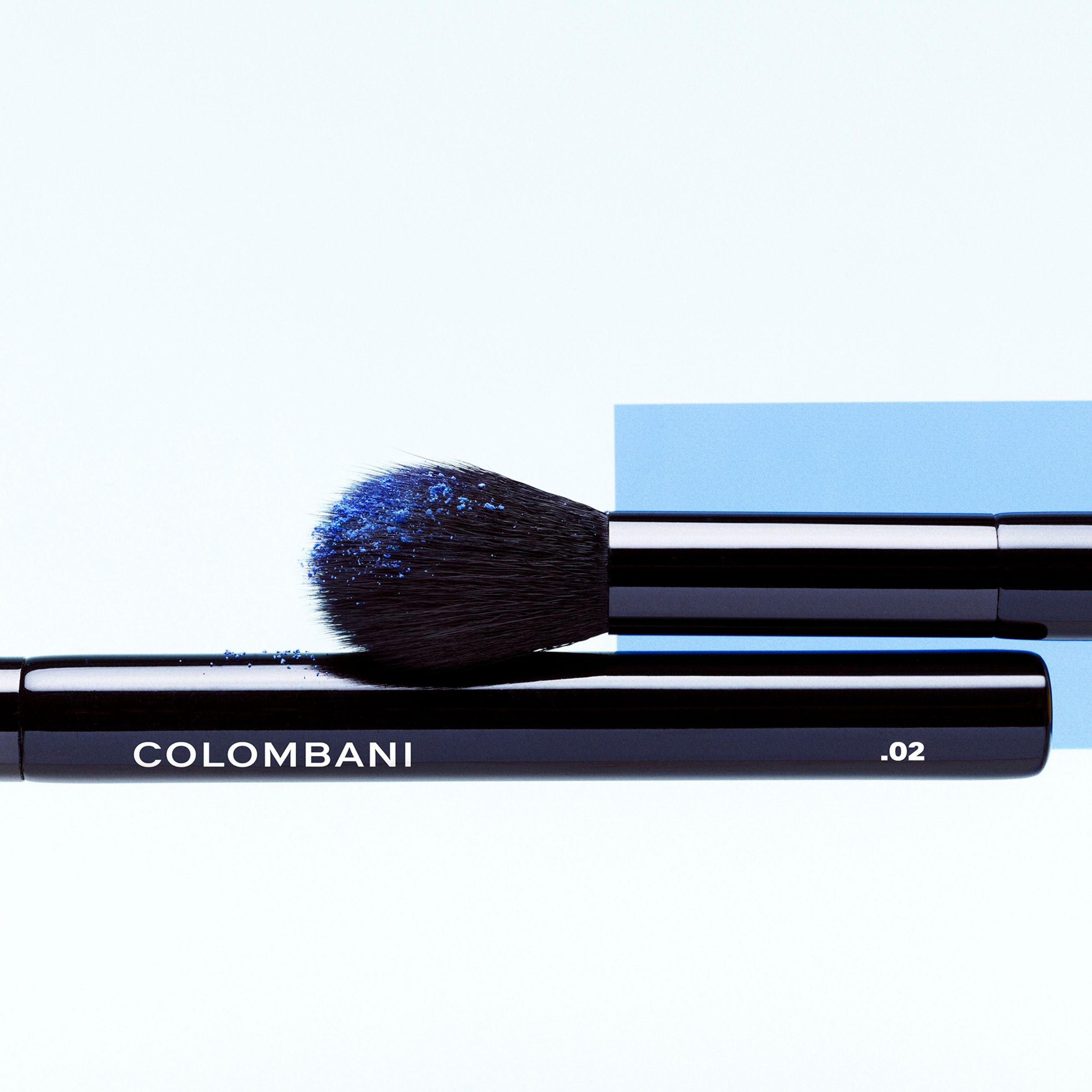 Brush 02 Duo-Fiber Diffuser – Liquid, cream, and gel textures