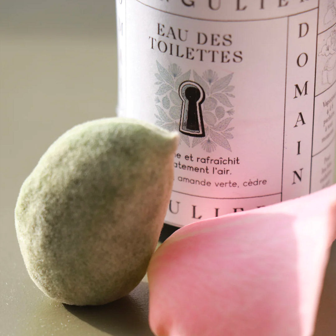 "Eau des toilettes" WC Spray smell control