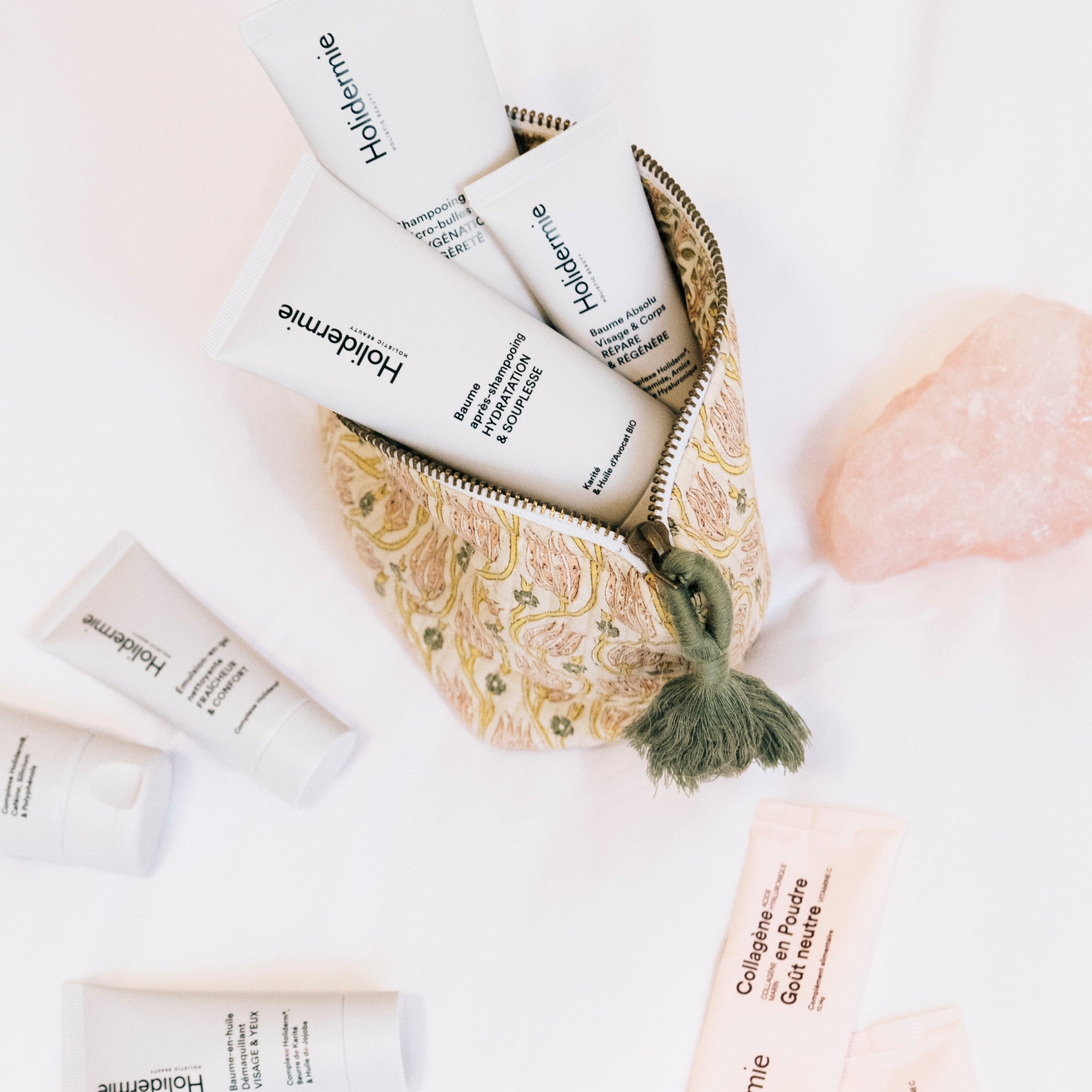 Holiday Travel Pouch – Holidermie X Caravane Trapeze