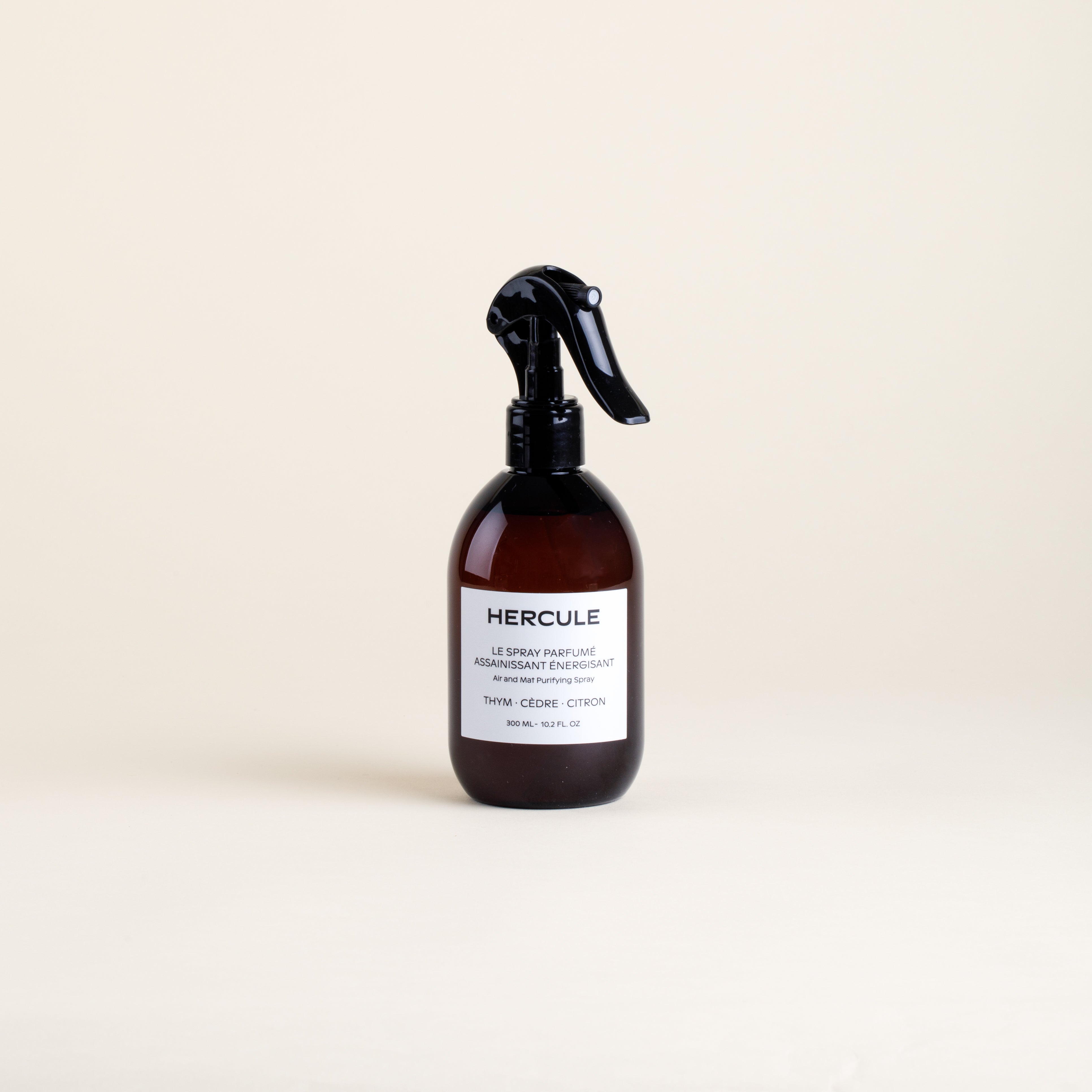 Energizing sanitizing fragrance spray
