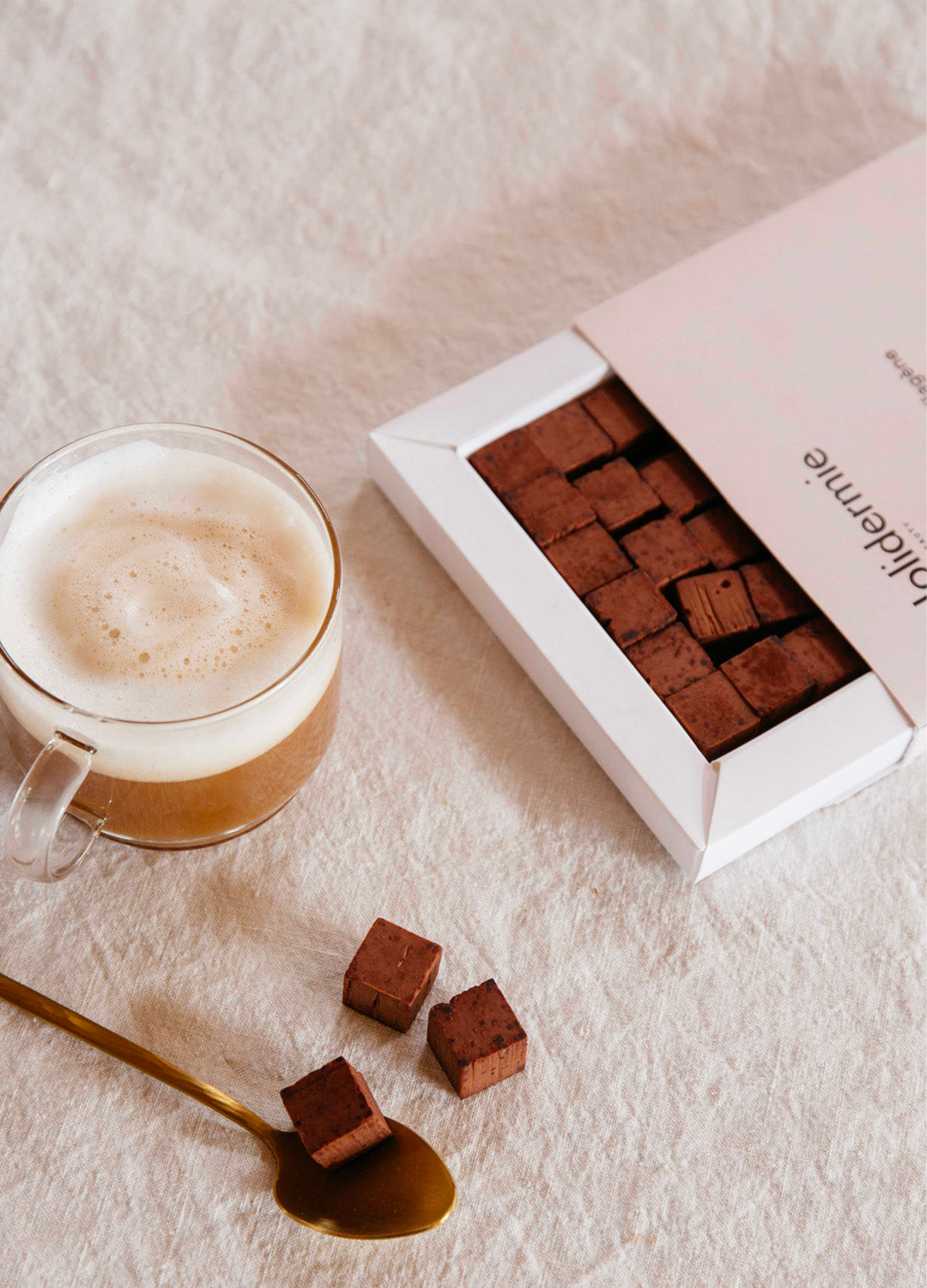 holidermie-holidermie-reinvents-beauty-inside-amp-out-cosmetic-care-food-supplements-and-self-massage-vegan-and-made-in-france-brand-committed-to-women