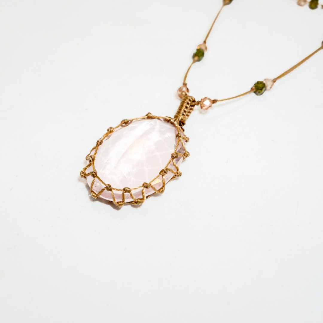 Collier en quartz rose